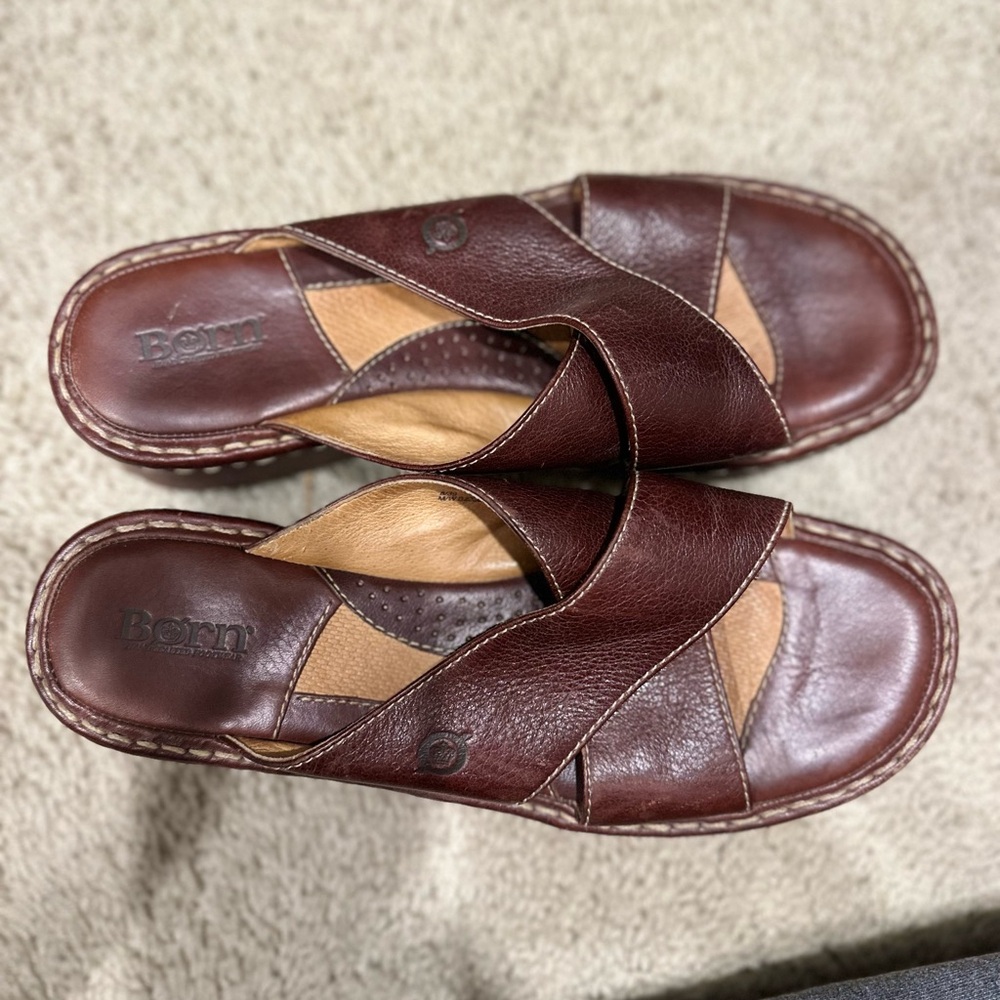 Born women’s  Brown Leather Sandals